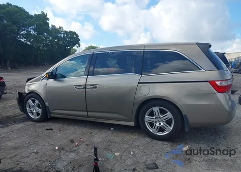 2011 Honda Odyssey Touring/Touring Elite z USA, uszkodzony, nr VIN 5FNRL5H97BB018174